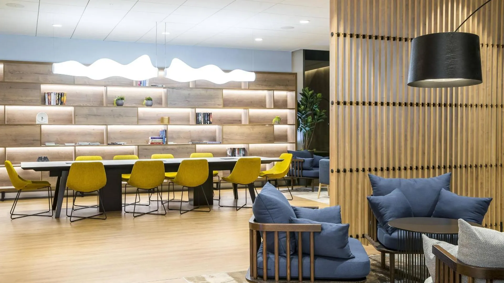 Courtyard By Marriott Edinburgh West Hotel