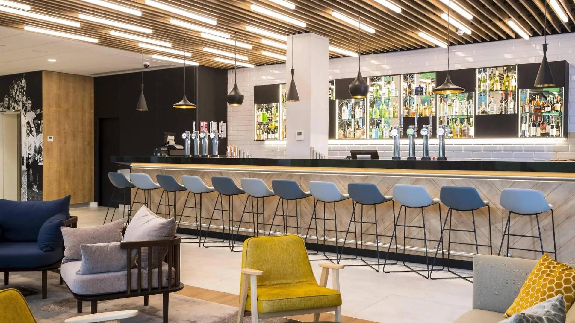 Courtyard By Marriott Edinburgh West Hotel