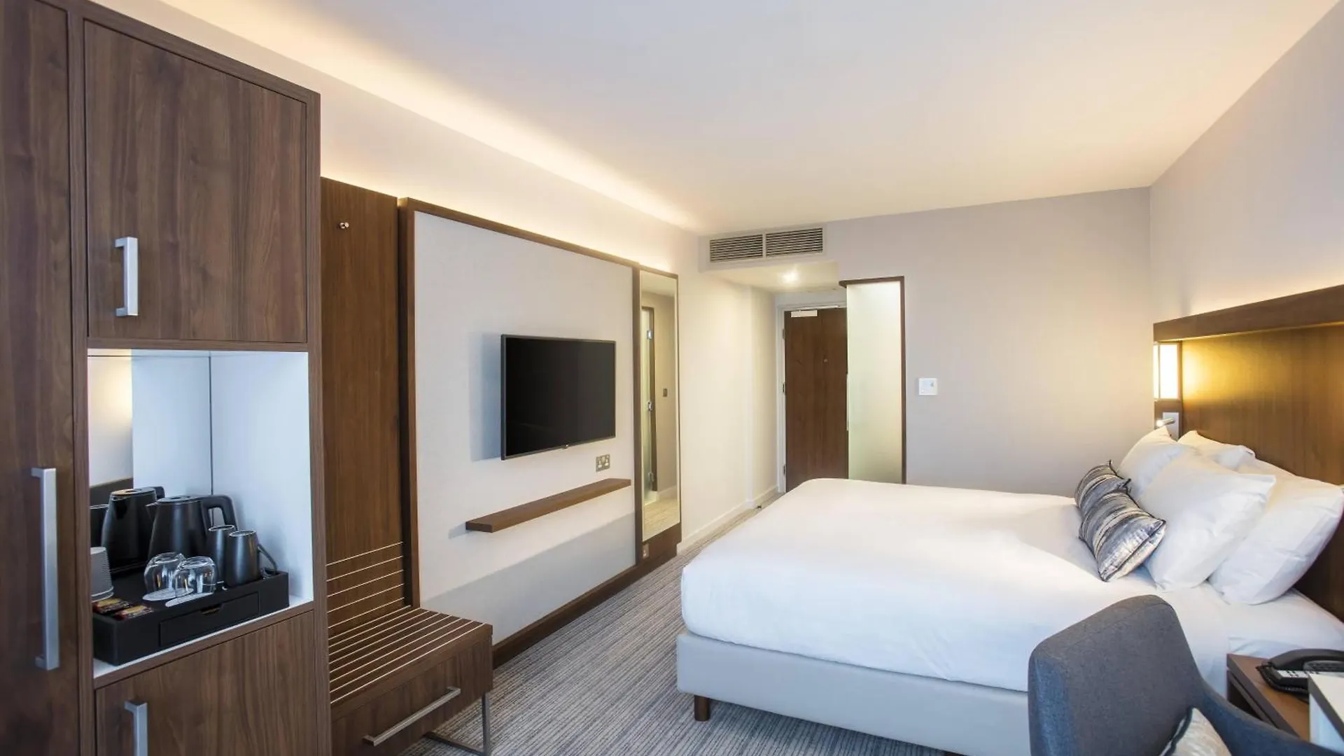 Courtyard By Marriott Edinburgh West Hotel