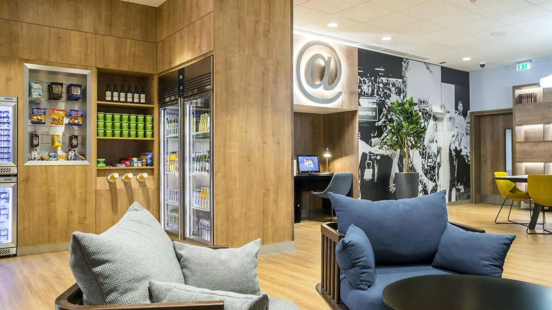 Hotel Courtyard By Marriott Edinburgh West 4*,